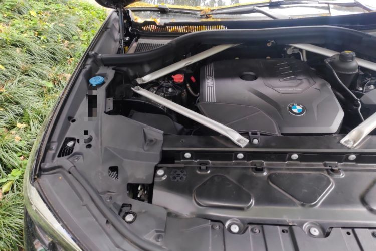 Used BMW X5 2020 xDrive30i M Sport Package Engine Bay Right