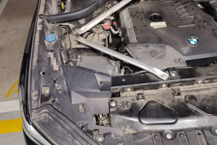 Used BMW X5 2020 xDrive30i M Sport Package Engine Bay Right