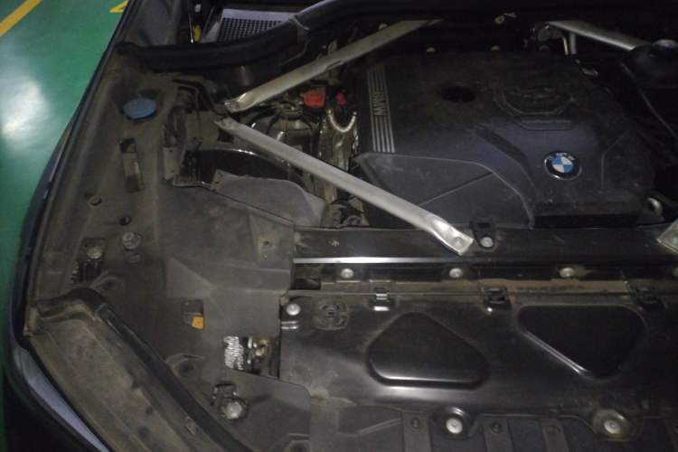 Used BMW X5 2020 xDrive30i X Design Package Engine Bay Right