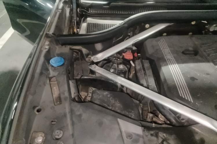 Used BMW X5 2020 xDrive40i M Sport Package Engine Bay Right