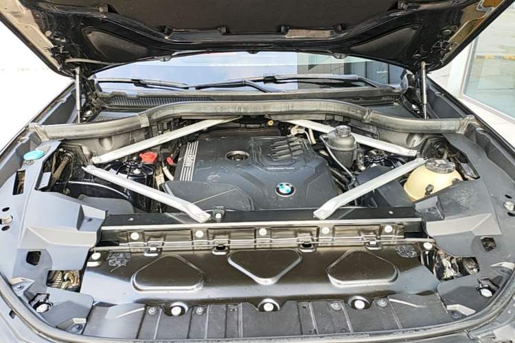 Used BMW X5 2020 xDrive30i M Sport Package Engine Bay