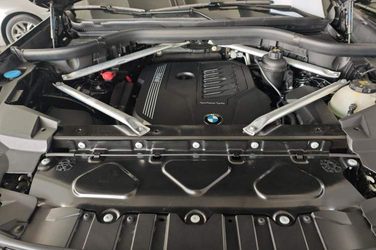 Used BMW X5 2020 xDrive40i M Sport Package Engine Bay