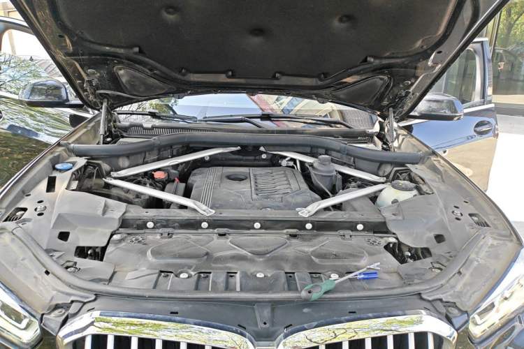 Used BMW X5 2020 xDrive40i M Sport Package Engine Bay