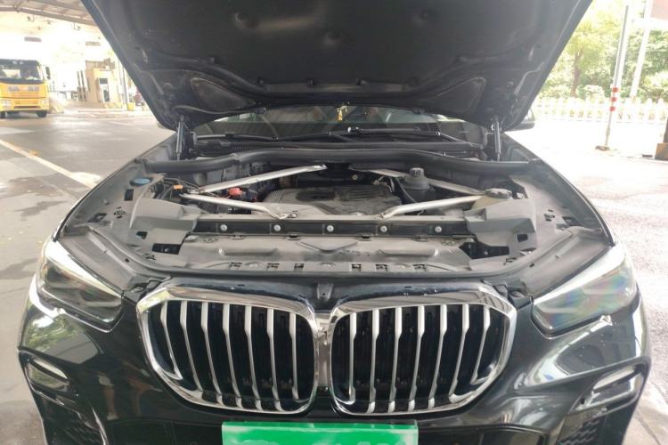 Used BMW X5 2020 xDrive30i M Sport Package Engine Bay