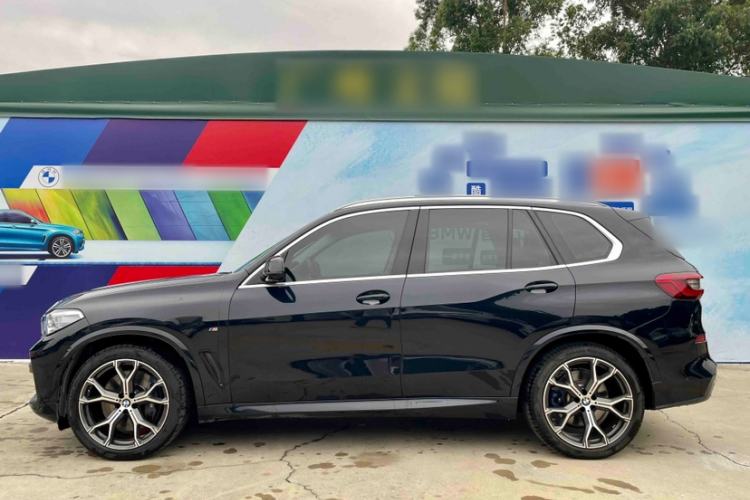 Used BMW X5 2020 xDrive40i Luxury Model with M Sport Package Exterior 1
