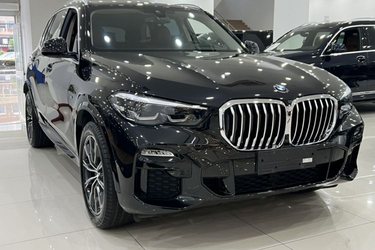 Used BMW X5 2020 xDrive30i M Sport Package Exterior 1