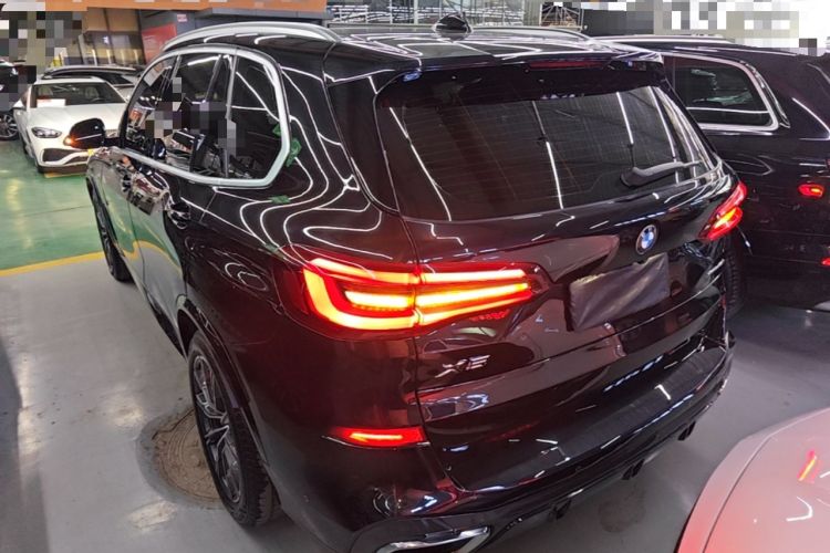 Used BMW X5 2020 xDrive30i M Sport Package Exterior 2