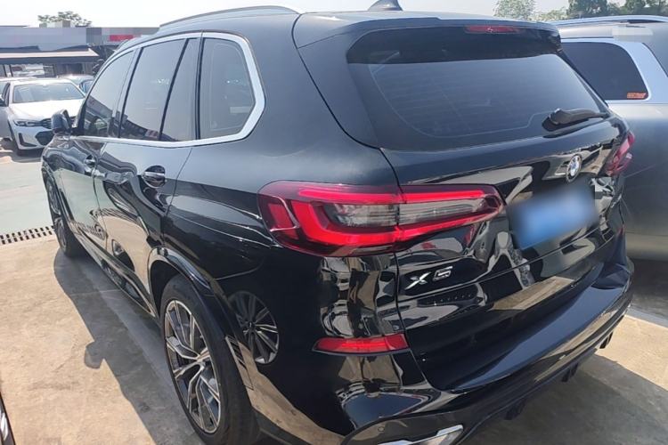 Used BMW X5 2020 xDrive30i M Sport Package Exterior 2