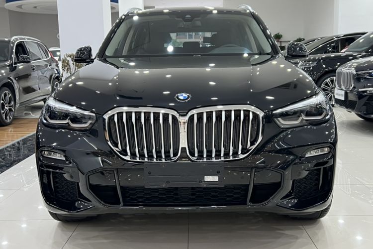 Used BMW X5 2020 xDrive30i M Sport Package Exterior 2