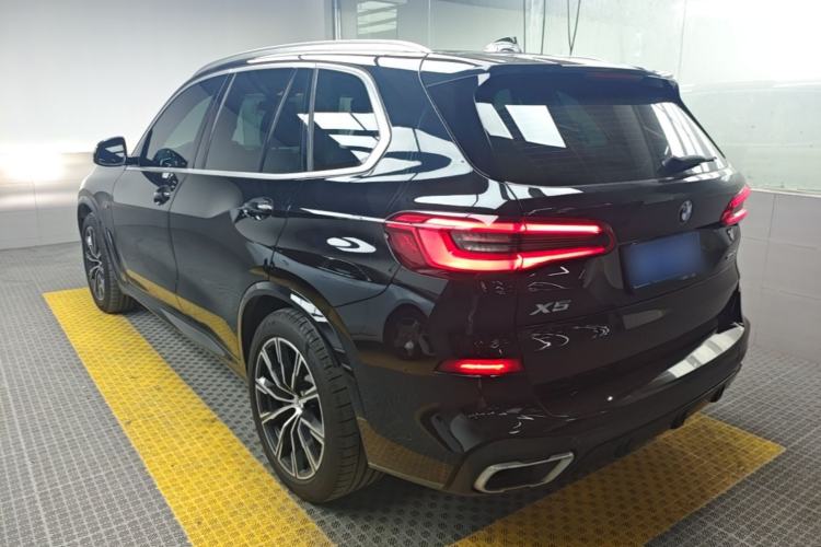 Used BMW X5 2020 xDrive30i M Sport Package Exterior 2