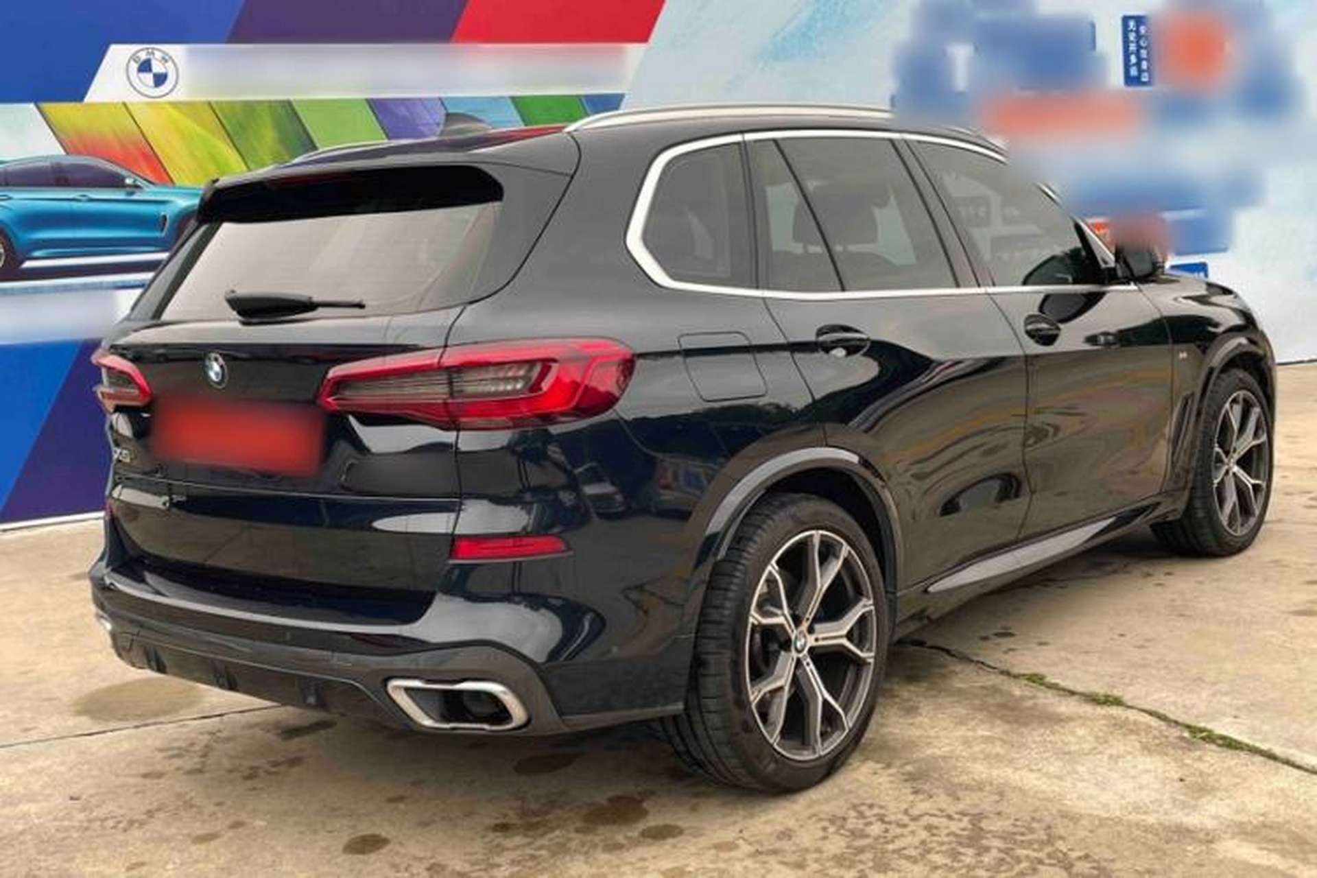 Used BMW X5 2020 xDrive40i Luxury Model with M Sport Package Exterior 3
