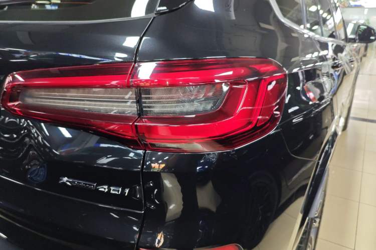 Used BMW X5 2020 xDrive40i M Sport Package Exterior 3