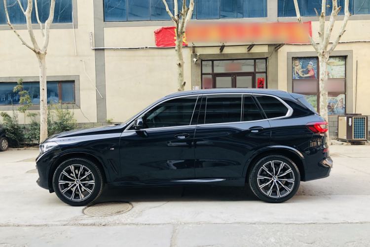 Used BMW X5 2020 xDrive30i M Sport Package Exterior 4
