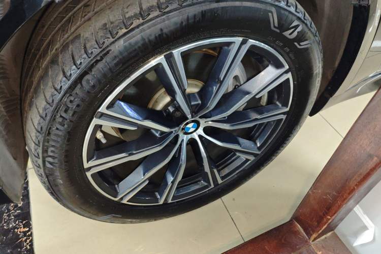 Used BMW X5 2020 xDrive40i M Sport Package Exterior 4