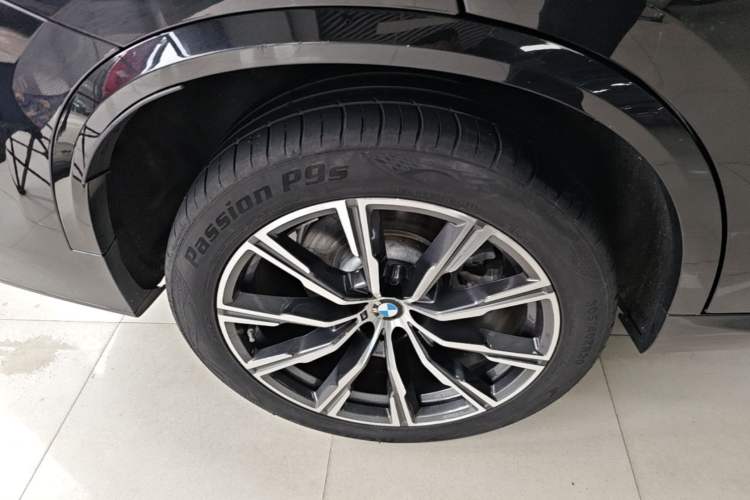 Used BMW X5 2020 xDrive40i M Sport Package Exterior 5