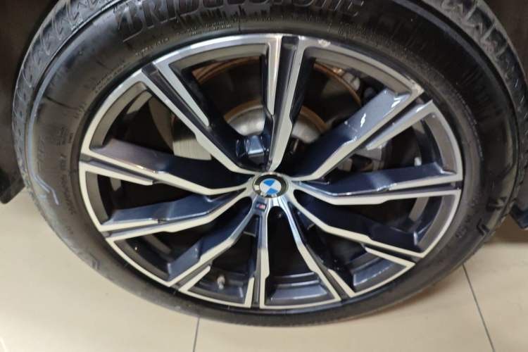 Used BMW X5 2020 xDrive40i M Sport Package Exterior 5
