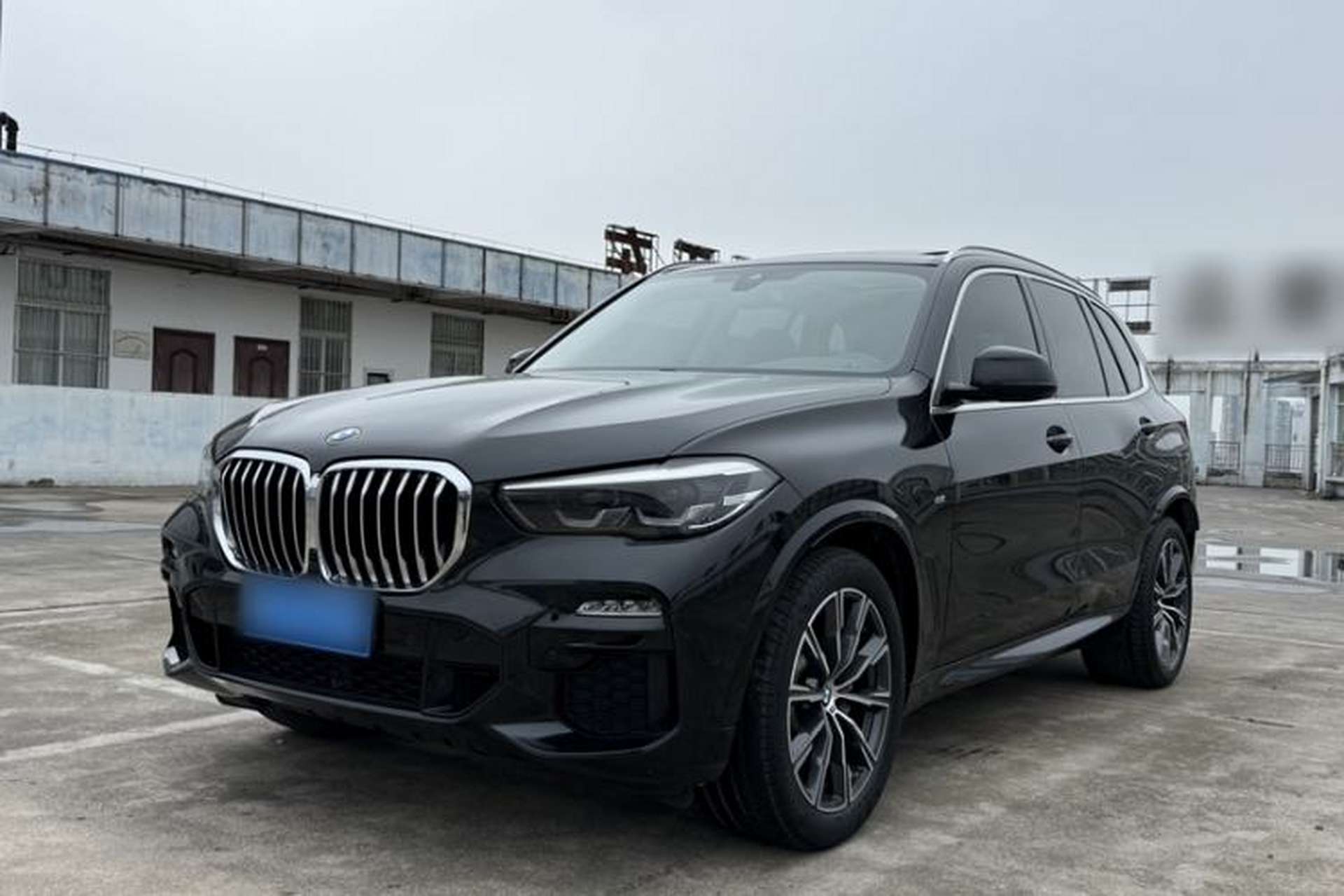 Used BMW X5 2020 xDrive30i M Sport Package Exterior 5