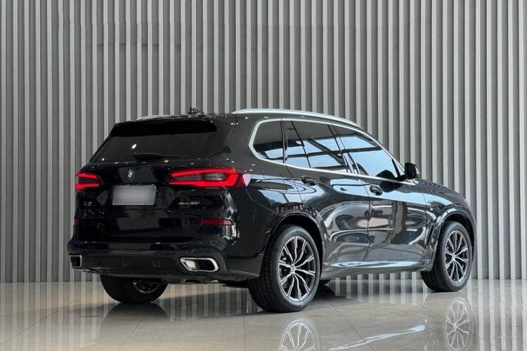 Used BMW X5 2020 xDrive30i M Sport Package Exterior 5