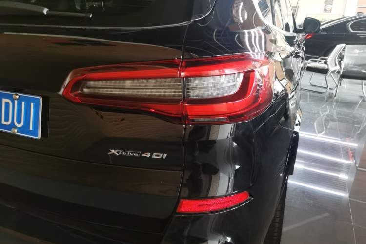 Used BMW X5 2020 xDrive30i M Sport Package Exterior 6