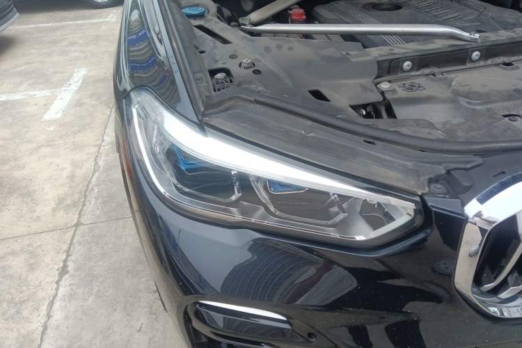 Used BMW X5 2020 xDrive40i M Sport Package Exterior 6