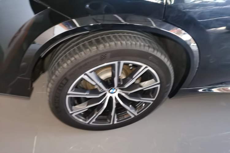 Used BMW X5 2020 xDrive30i M Sport Package Exterior 8