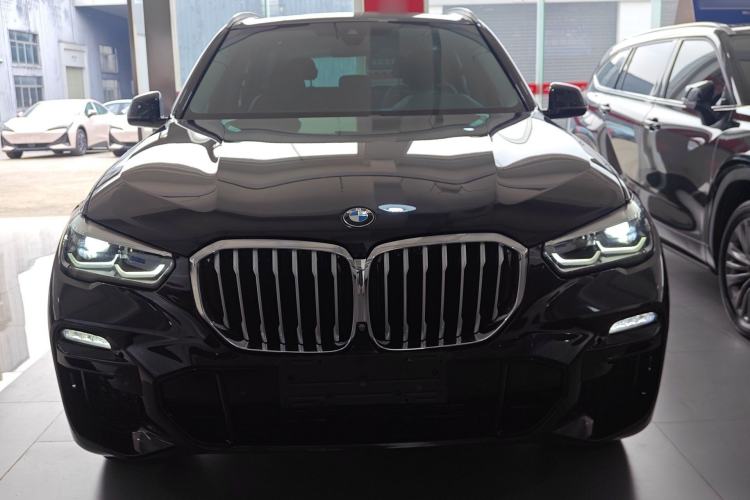 Used BMW X5 2020 xDrive30i M Sport Package Front