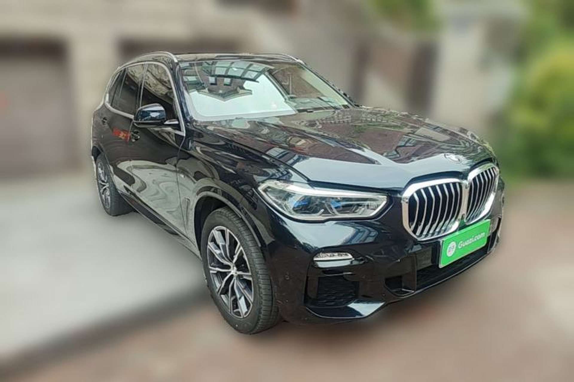 Used BMW X5 2020 xDrive40i M Sport Package Front Right 45 Deg