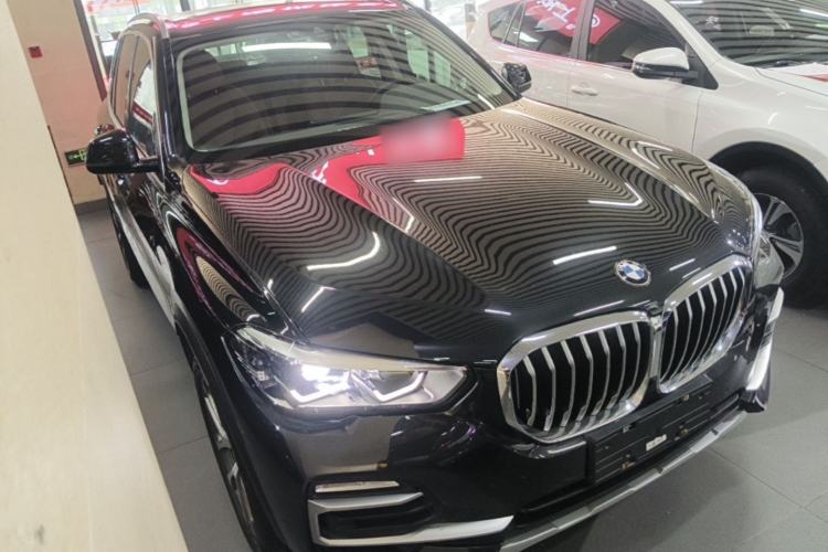 Used BMW X5 2020 xDrive30i X Design Package Front Right 45 Deg