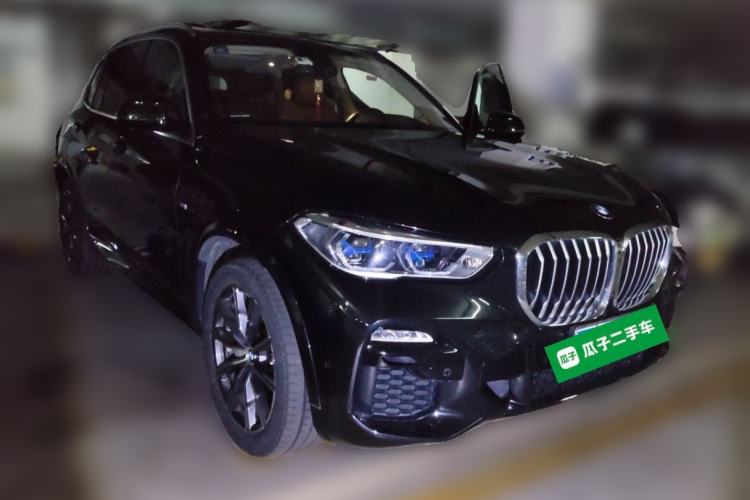 Used BMW X5 2020 xDrive40i M Sport Package Front Right 45 Deg
