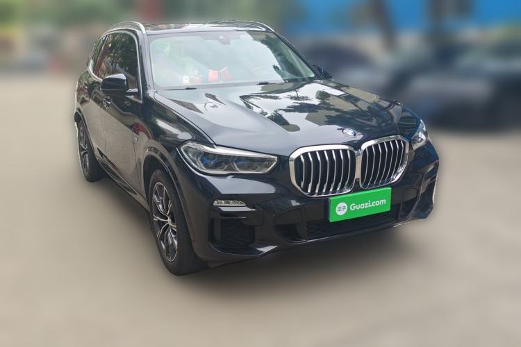 Used BMW X5 2020 xDrive40i M Sport Package Front Right 45 Deg