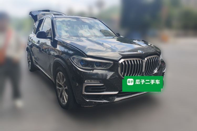 Used BMW X5 2020 xDrive30i X Design Package Front Right 45 Deg