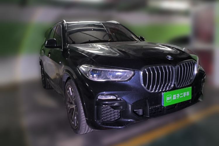 Used BMW X5 2020 xDrive40i Luxury Model with M Sport Package Front Right 45 Deg