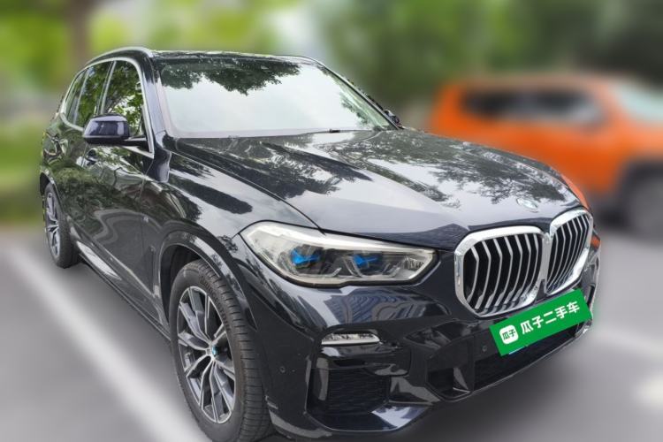 Used BMW X5 2020 xDrive40i M Sport Package Front Right 45 Deg