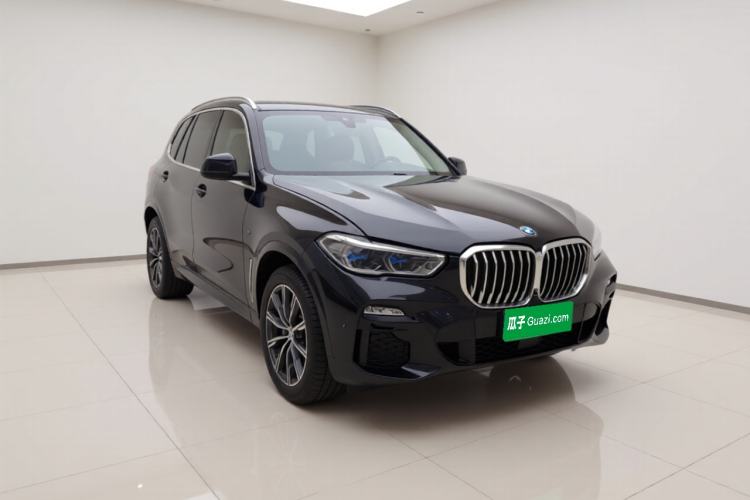 Used BMW X5 2020 xDrive40i M Sport Package Front Right 45 Deg
