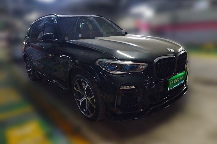 Used BMW X5 2020 xDrive40i Luxury Model with M Sport Package Front Right 45 Deg