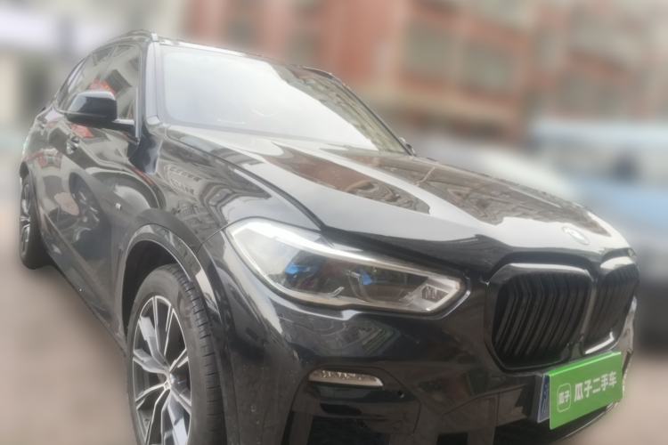 Used BMW X5 2020 xDrive40i M Sport Package Front Right 45 Deg