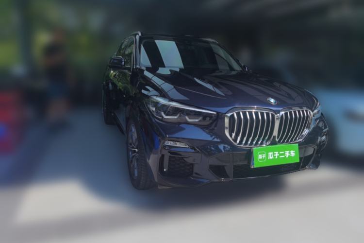 Used BMW X5 2020 xDrive30i M Sport Package Front Right 45 Deg