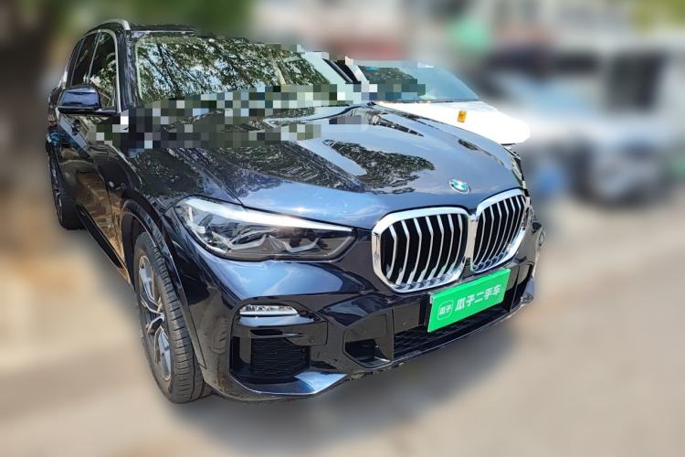Used BMW X5 2020 xDrive30i M Sport Package Front Right 45 Deg
