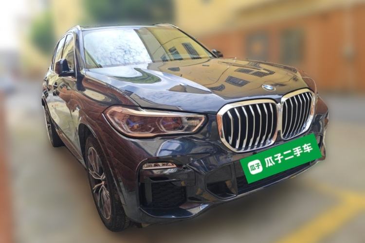 Used BMW X5 2020 xDrive30i M Sport Package Front Right 45 Deg