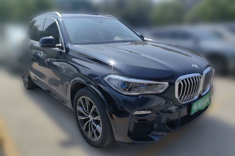 Used BMW X5 2020 xDrive40i M Sport Package Front Right 45 Deg