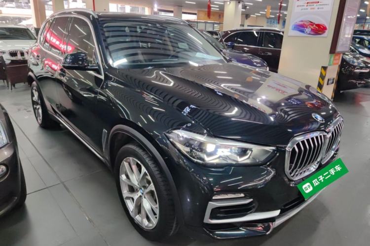 Used BMW X5 2020 xDrive30i X Design Package Front Right 45 Deg