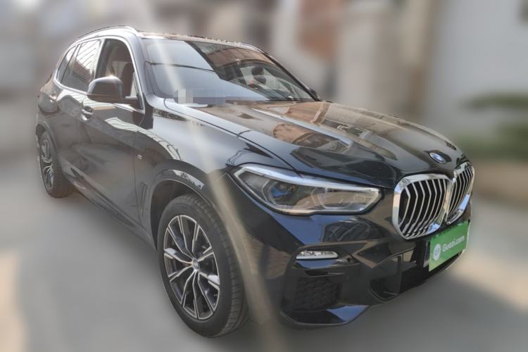 Used BMW X5 2020 xDrive40i M Sport Package Front Right 45 Deg