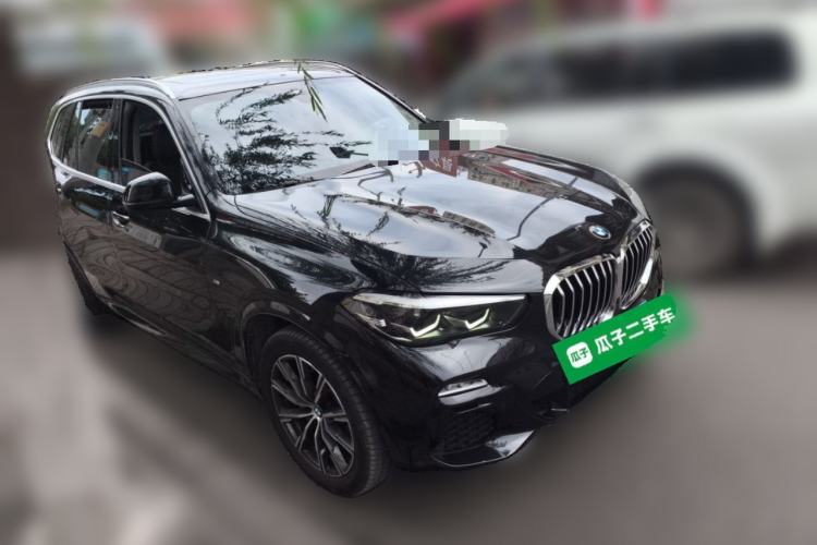 Used BMW X5 2020 xDrive30i M Sport Package Front Right 45 Deg