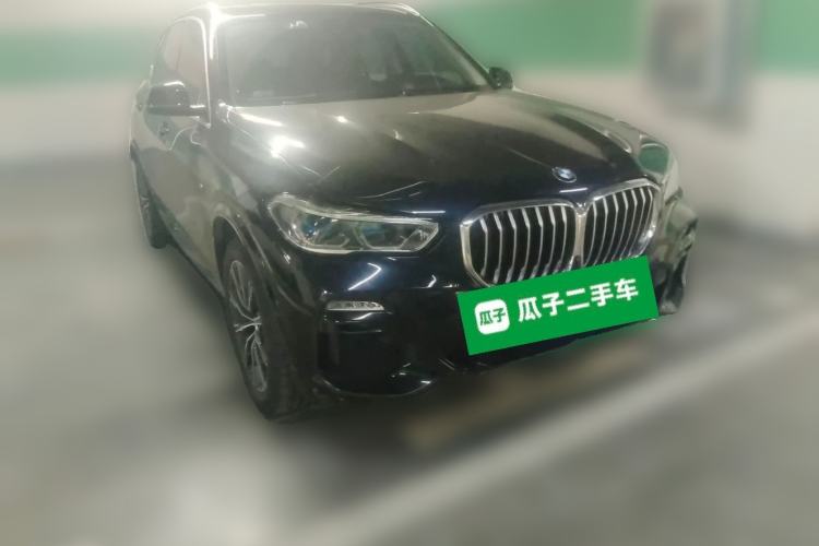 Used BMW X5 2020 xDrive40i M Sport Package Front Right 45 Deg