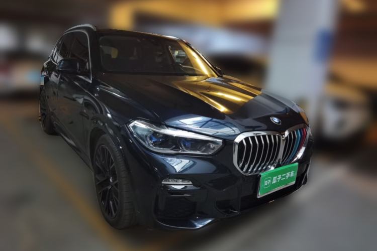 Used BMW X5 2020 xDrive40i M Sport Package Front Right 45 Deg