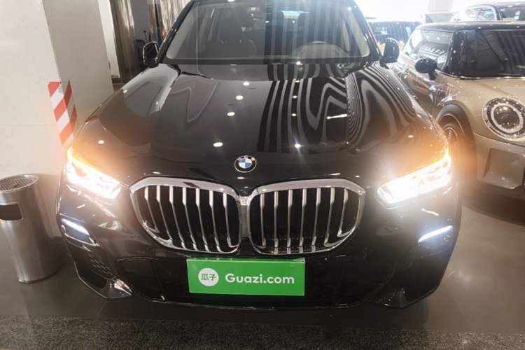 Used BMW X5 2020 xDrive30i M Sport Package Front