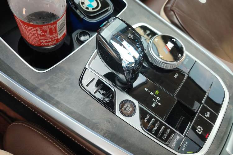 Used BMW X5 2020 xDrive40i Luxury Model with M Sport Package Gear Lever