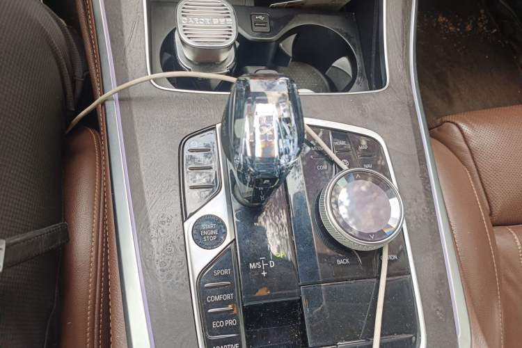 Used BMW X5 2020 xDrive40i Luxury Model with M Sport Package Gear Lever