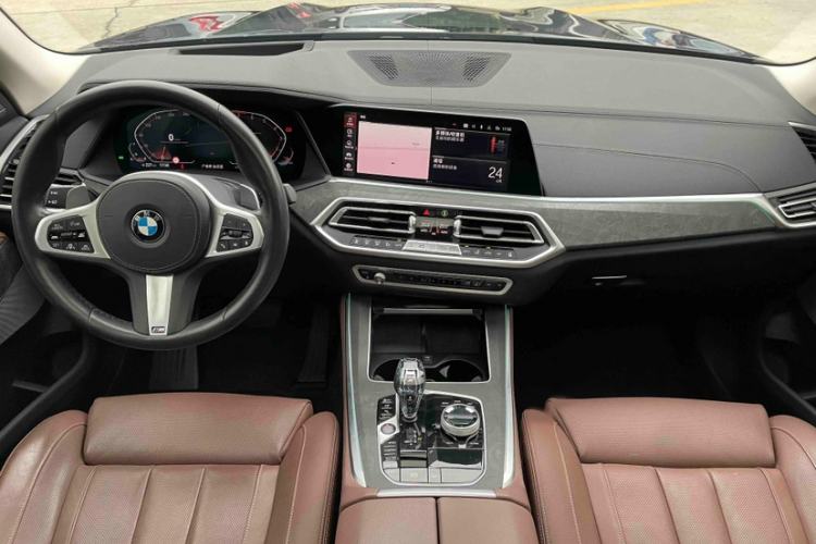 Used BMW X5 2020 xDrive40i Luxury Model with M Sport Package Interior 2