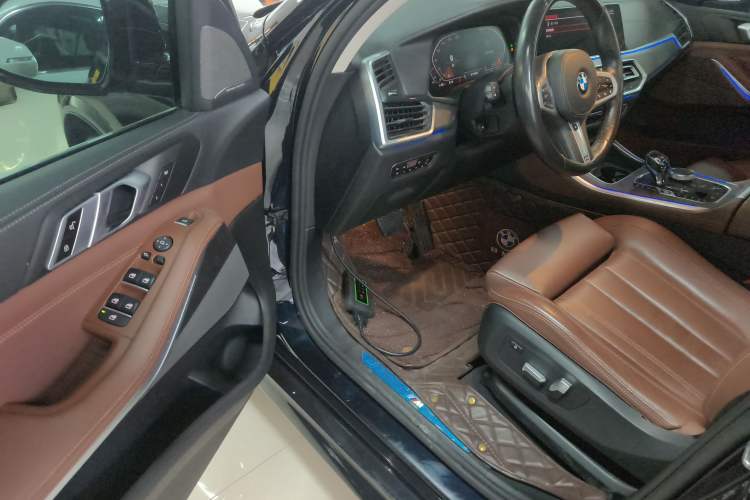 Used BMW X5 2020 xDrive40i M Sport Package Interior 3